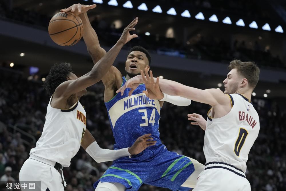 队步入一个 队步入一个