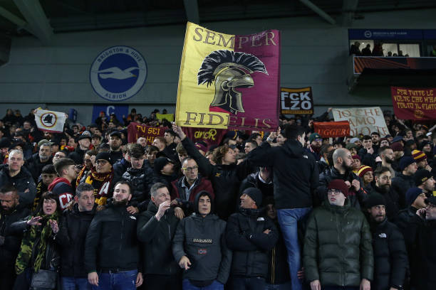 通过足球来 通过足球来